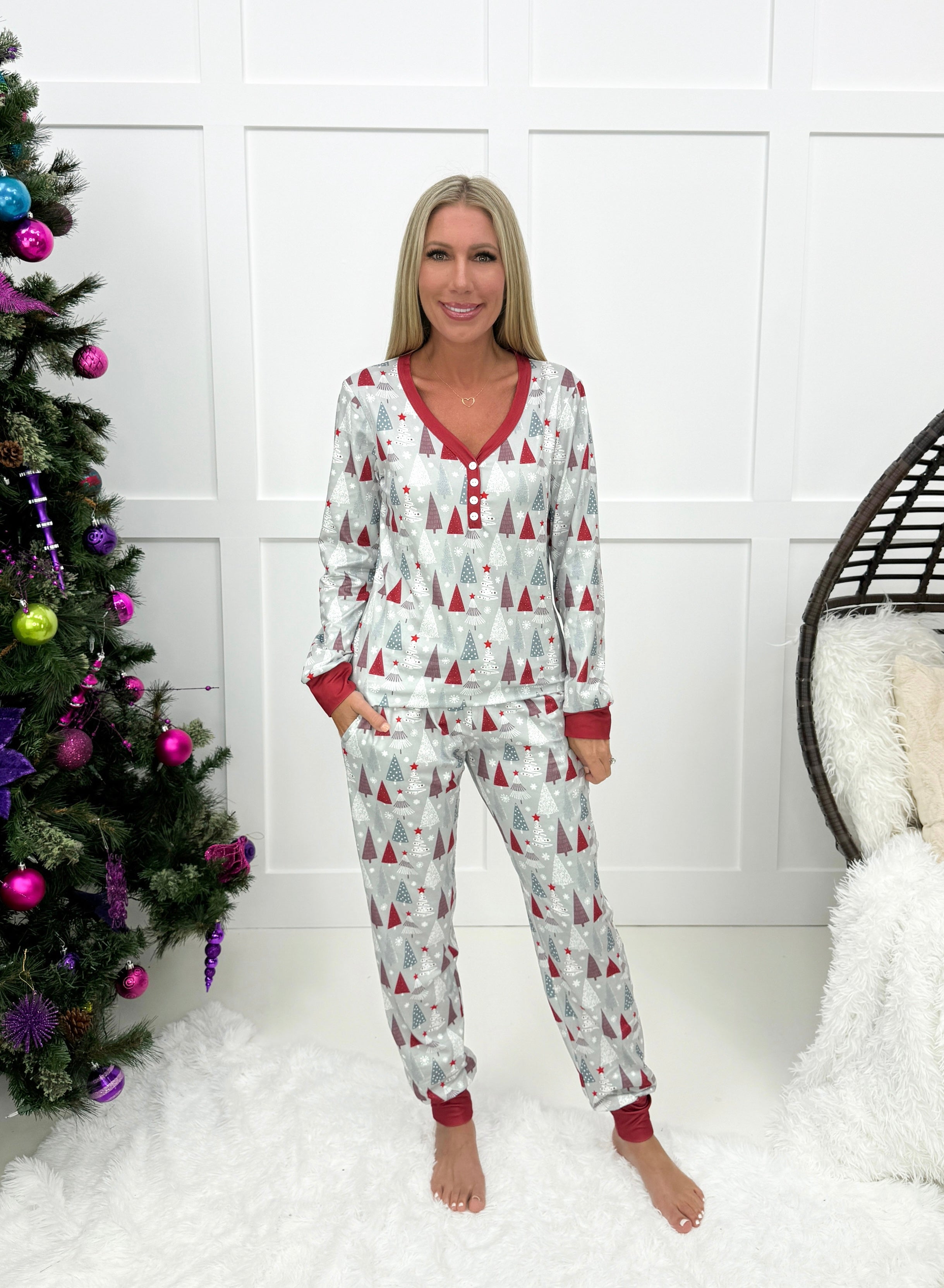 Shirley & Stone Holiday Jogger Pajamas(2024)-220 Lounge wear/Pajamas- Simply Simpson's Boutique is a Women's Online Fashion Boutique Located in Jupiter, Florida