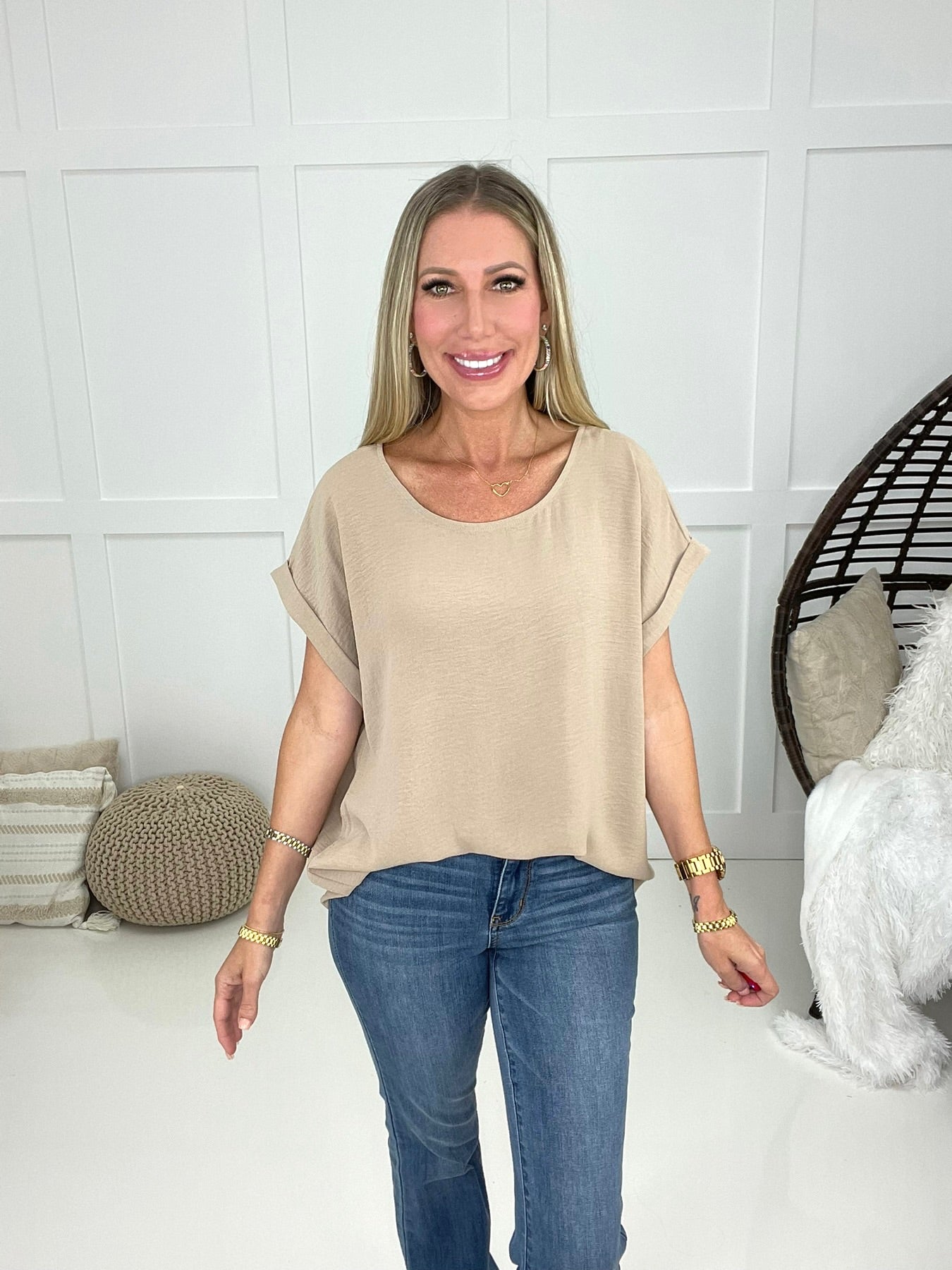 Love Connection Short Sleeve Top-100 Short Sleeves- Simply Simpson's Boutique is a Women's Online Fashion Boutique Located in Jupiter, Florida