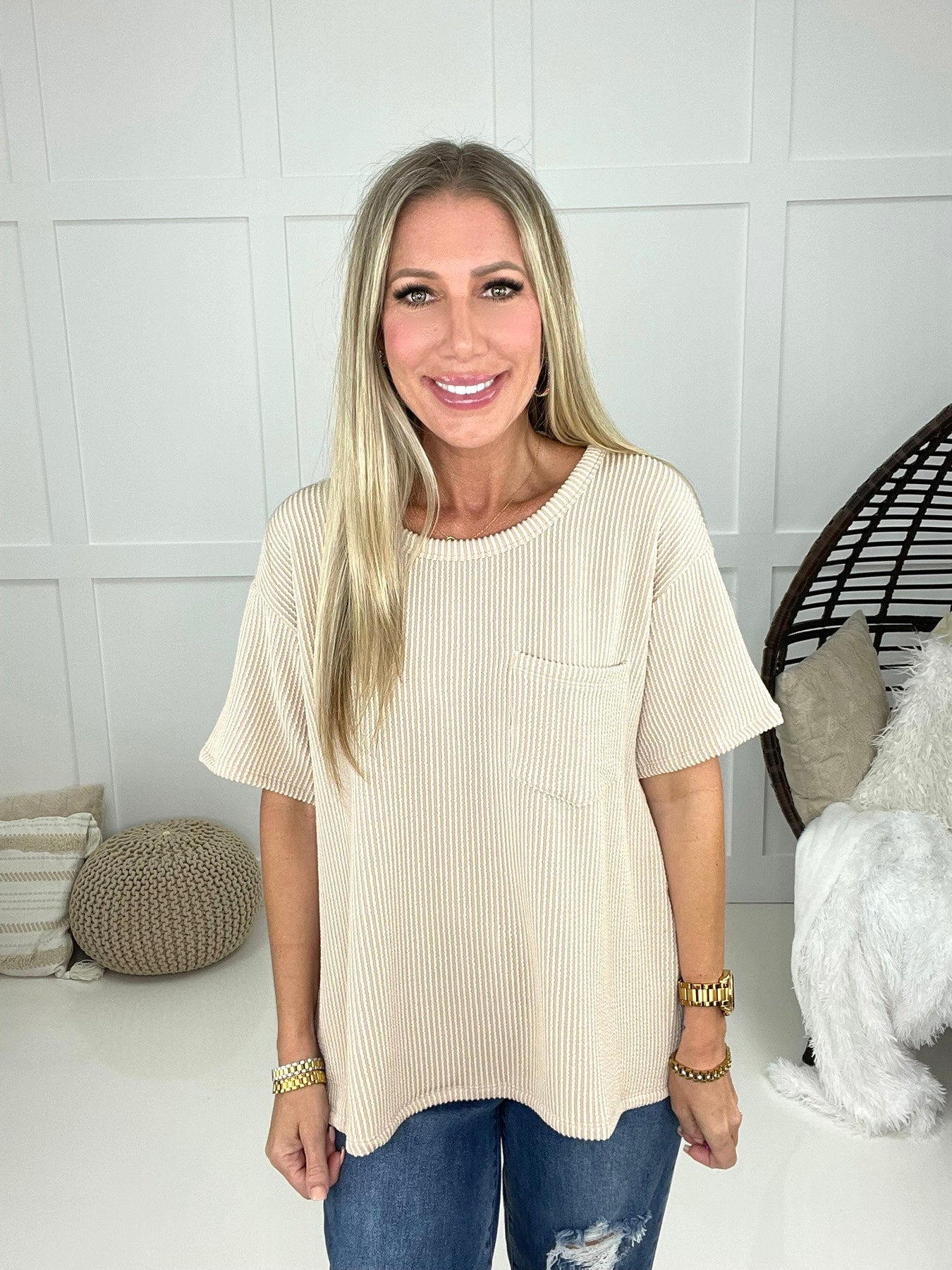 Who’s That Girl Short Sleeve Top-100 Short Sleeves- Simply Simpson's Boutique is a Women's Online Fashion Boutique Located in Jupiter, Florida