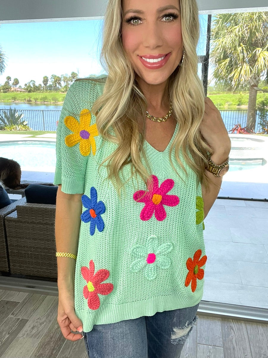 Fresh as a Daisy Knit Top-100 Short Sleeves- Simply Simpson's Boutique is a Women's Online Fashion Boutique Located in Jupiter, Florida