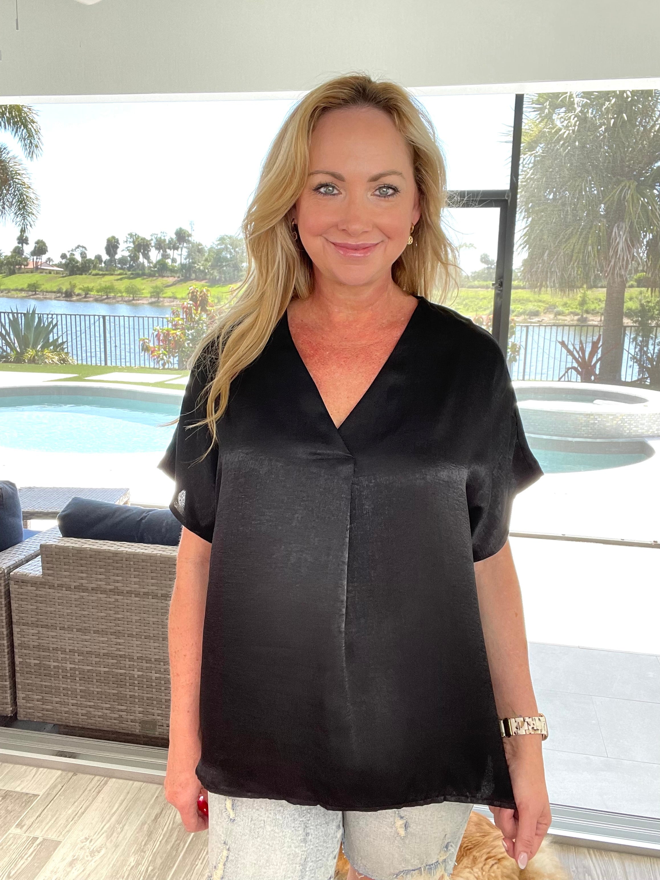 Smooth Operator Top-100 Short Sleeves- Simply Simpson's Boutique is a Women's Online Fashion Boutique Located in Jupiter, Florida